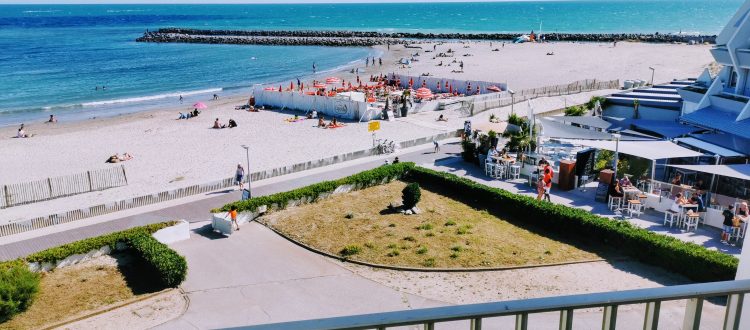 Les terrasses du Front de Mer location de vacances à la semaine ou au mois avec grande terrasse sur la plage de Palavas